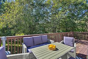 Poconos Escape w/ Hot Tub & Fire Pit