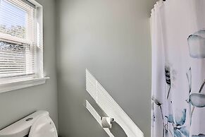 Poconos Escape w/ Hot Tub & Fire Pit