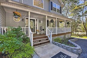 Poconos Escape w/ Hot Tub & Fire Pit