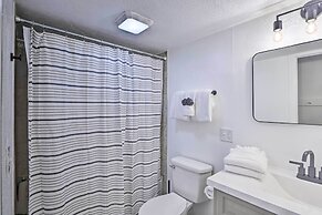 1/4 Mi to Peak 8 Ski Lift: Modern Breck Condo!