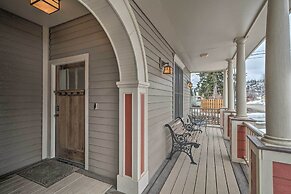 Updated Townhome w/ Hot Tub - Walk to Downtown!