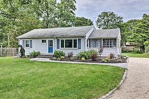 Hamptons Bay Home on Shinnecock Bay w/ Yard!