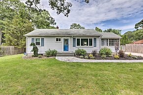 Hamptons Bay Home on Shinnecock Bay w/ Yard!