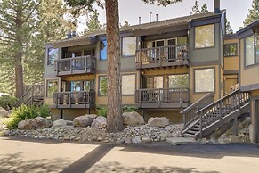 Mammoth Lakes Condo w/ Community Pool & Hot Tub!