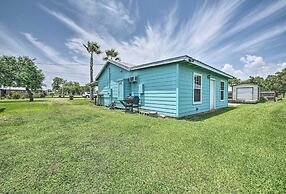 Half-mi to Seadrift Harbor: Seadrift Home w/ Deck