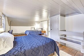 Timeless Winesburg Farmhouse w/ Deck