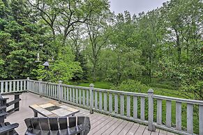 Timeless Winesburg Farmhouse w/ Deck