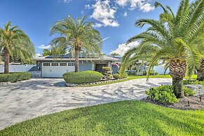 Luxe Cape Coral Escape w/ Pool: 4 Mi to Beach