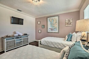 Luxe Cape Coral Escape w/ Pool: 4 Mi to Beach