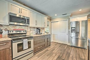 Luxe Cape Coral Escape w/ Pool: 4 Mi to Beach