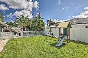 Luxe Cape Coral Escape w/ Pool: 4 Mi to Beach