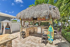 Luxe Cape Coral Escape w/ Pool: 4 Mi to Beach