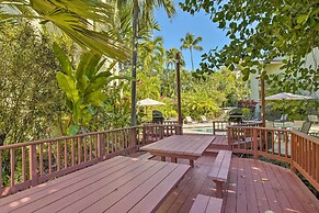 Breezy Condo w/ Screened Lanai in Kailua-kona!