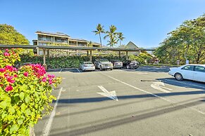 Breezy Condo w/ Screened Lanai in Kailua-kona!