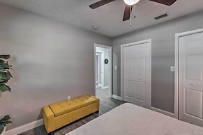 Bright Venice Getaway < 1 Mi to Historic Dtwn