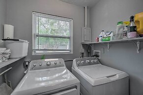 Bright Venice Getaway < 1 Mi to Historic Dtwn