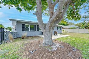 Bright Venice Getaway < 1 Mi to Historic Dtwn