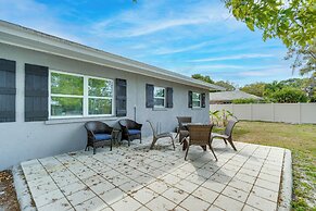 Bright Venice Getaway < 1 Mi to Historic Dtwn