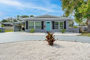 Bright Venice Getaway < 1 Mi to Historic Dtwn