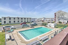 Community Pool & Deck: Ocean City Condo Near Ocean