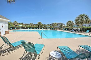 Golf Resort Condo w/ Pool in North Myrtle Beach!