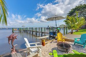 Waterfront Stuart Oasis w/ Hot Tub & Dock!