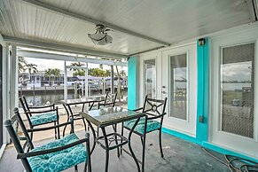 Waterfront Matlacha Home w/ Hot Tub & Grill!