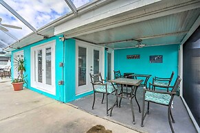 Waterfront Matlacha Home w/ Hot Tub & Grill!