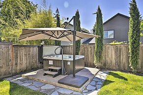 Portland Home w/ Private Hot Tub: 9 Mi to Downtown