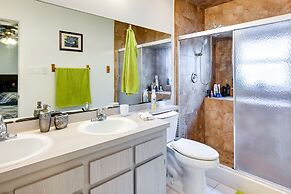 Contemporary Lutz Home: Private Pool, Pet Friendly