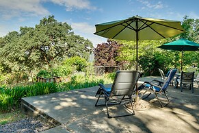 'hilltop Loft' Ukiah Vacation Rental!