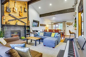 Private Hot Tub: Mtn-view Ski House in Frisco