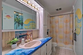 Coastal Edgewater Home w/ Private Hot Tub!
