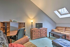 Pet-friendly Townhome w/ Community Hot Tub!