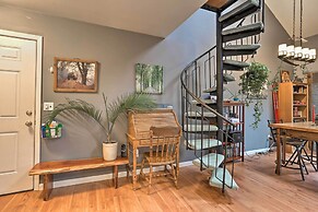 Pet-friendly Townhome w/ Community Hot Tub!