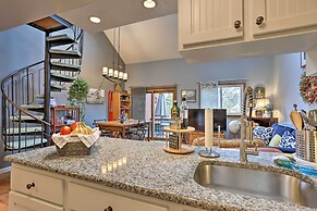 Pet-friendly Townhome w/ Community Hot Tub!