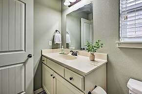 Fayetteville Home Near University of Arkansas!