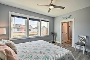 Ocean Shores Getaway w/ Fireplace & Hot Tub!