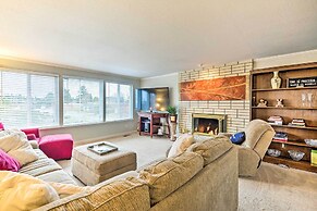 Spacious Tacoma Getaway: 2 Mi to Old Town!