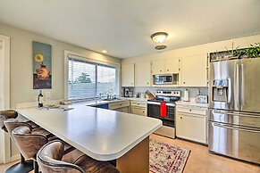 Spacious Tacoma Getaway: 2 Mi to Old Town!