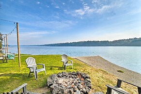 Waterfront Olympia Home w/ Private Beach & Kayaks!