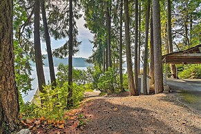 Waterfront Olympia Home w/ Private Beach & Kayaks!