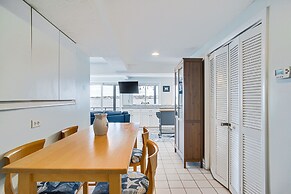 Bayfront Wareham Retreat w/ Private Beach!