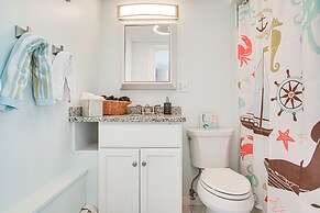 Bayfront Wareham Retreat w/ Private Beach!
