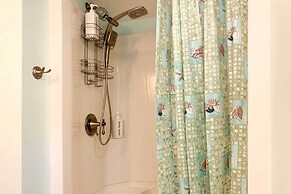 Bayfront Wareham Retreat w/ Private Beach!
