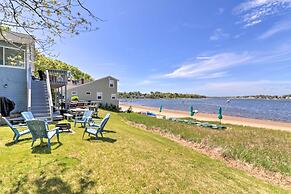 Bayfront Wareham Retreat w/ Private Beach!
