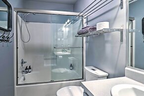 Creekside Brevard Home < 1 Mi to Downtown!