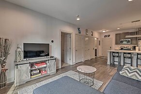 Modern Nashville Condo: 7 Mi to Downtown!
