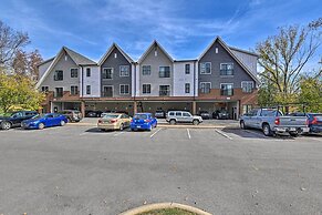 Modern Nashville Condo: 7 Mi to Downtown!