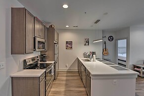 Modern Nashville Condo: 7 Mi to Downtown!